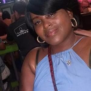 Meet your Posher, Elishea